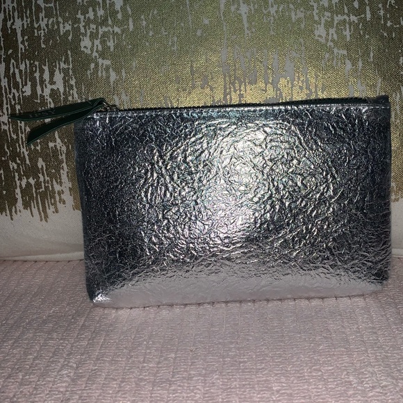 ipsy Handbags - 🌟Ipsy Cosmetic Bag🌟